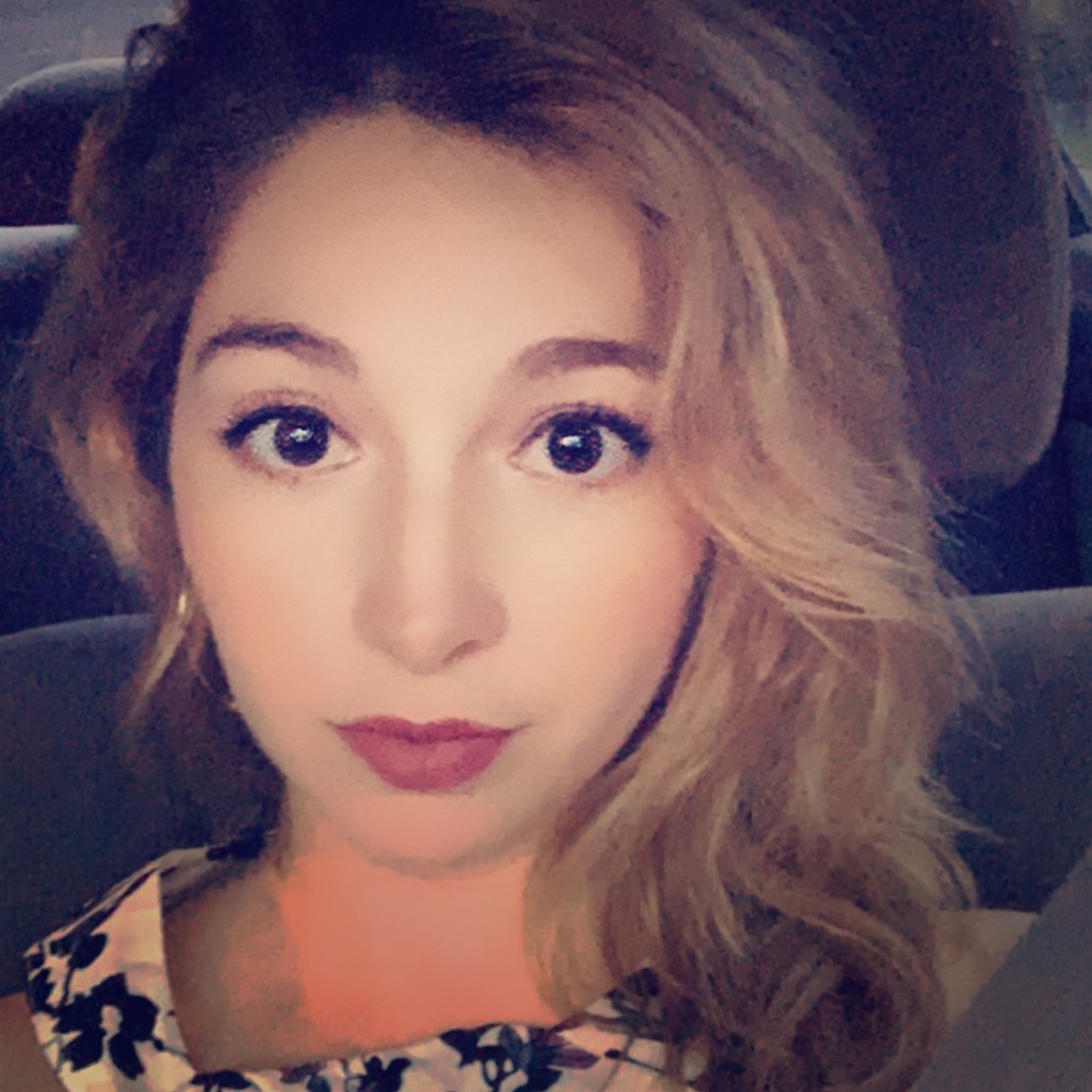 Meet your Posher, Alyssa